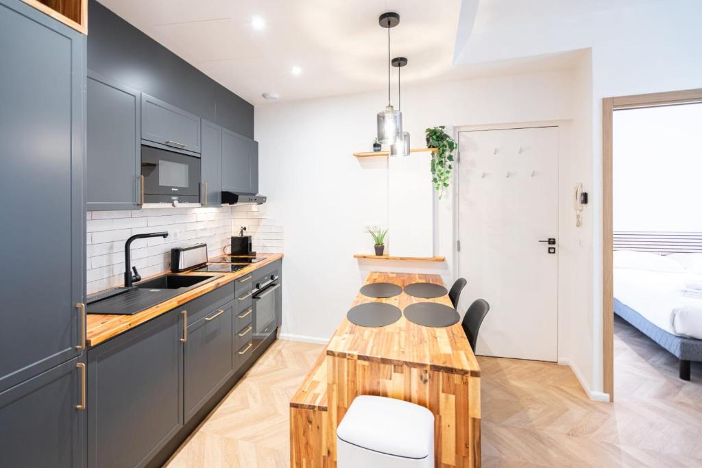 Meynadier Premium 2BR Refurb 2023 Olam Properties - 4