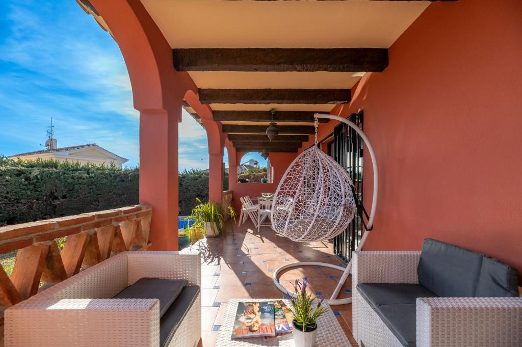 Classic 5 BDRM Andalucian Villa w Pool & Sea View - 5