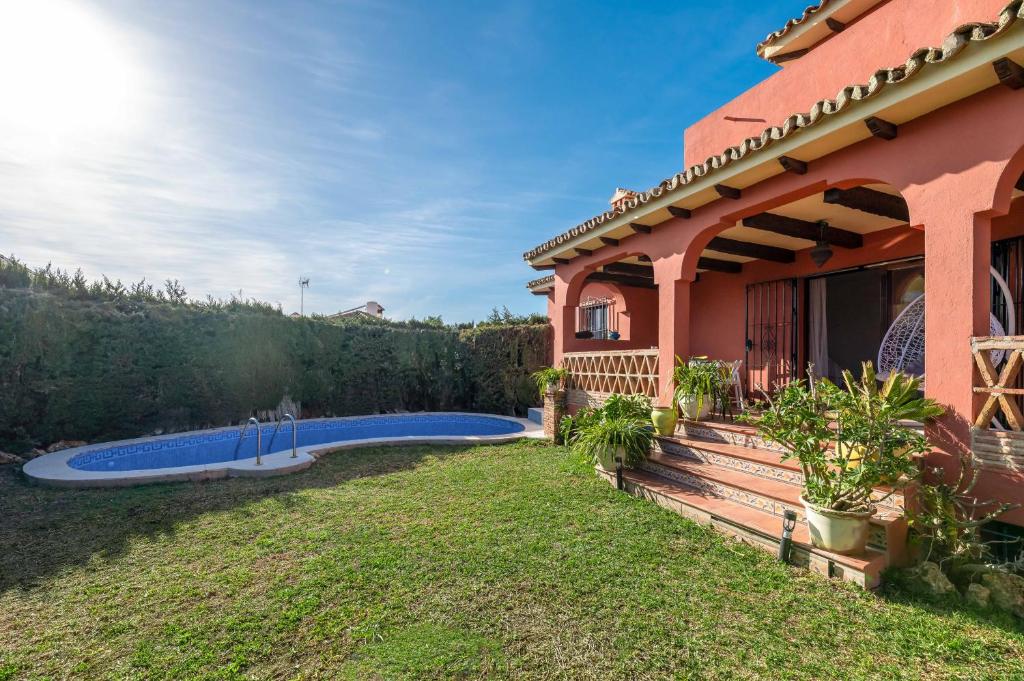Classic 5 BDRM Andalucian Villa w Pool & Sea View - 4