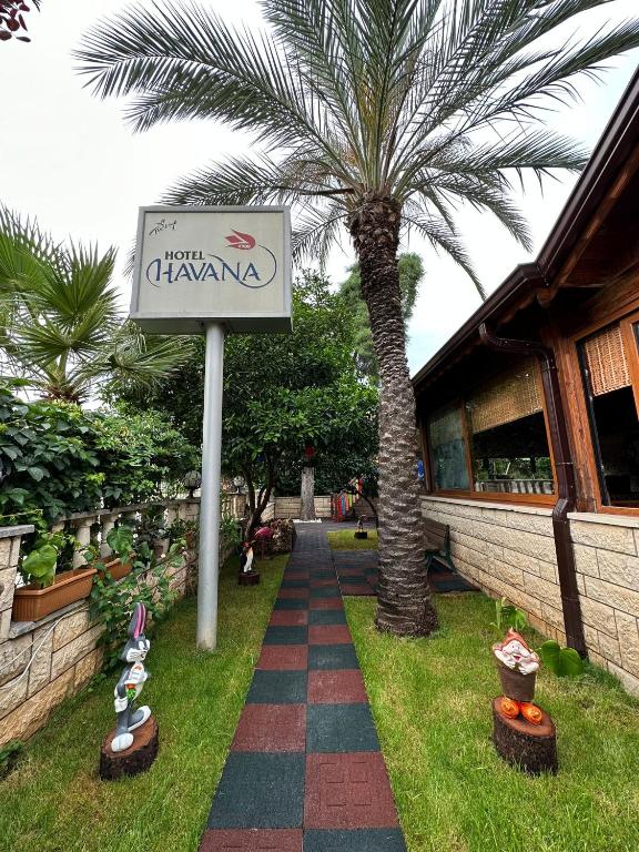 HAVANA HOTEL — Hotel building in Kemer