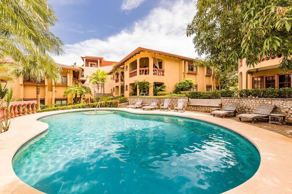 Light & Breezy Beach Side Condo!, Tamarindo