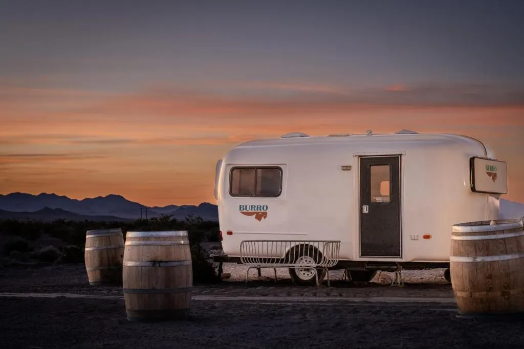 Tarantula Ranch Campground & Vineyard near Death Valley National Park，位于阿马戈萨山谷的酒店
