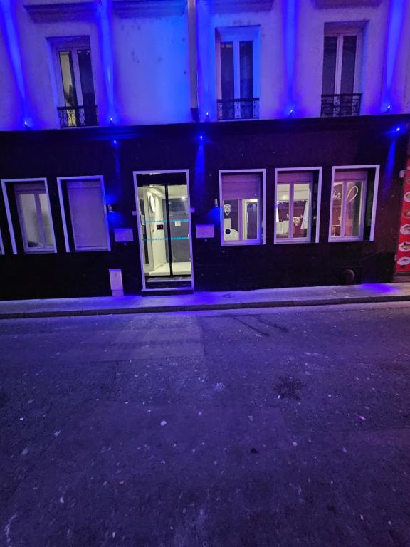 Modern's Hotel - 4