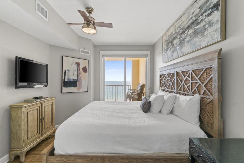 Grand Panama by Panhandle Getaways