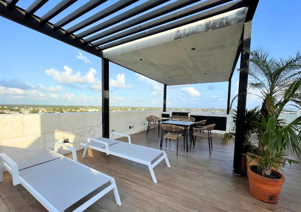 Brand New Condo with Rooftop Pool - 3
