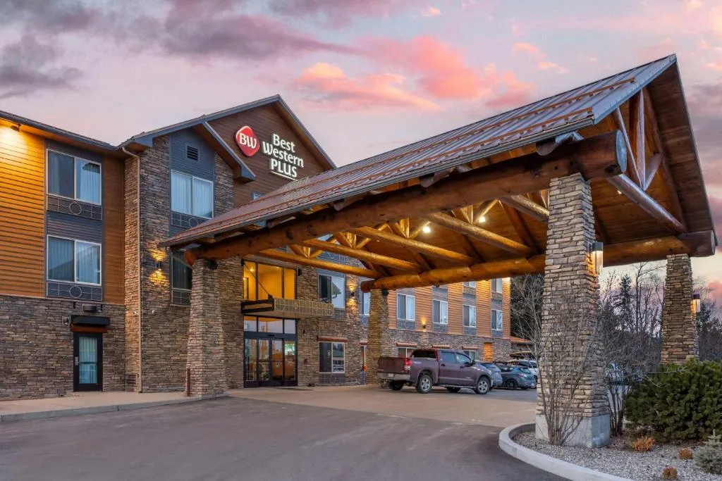 Best Western Plus Ponderay Mountain Lodge Sandpoint，位于Ponderay的酒店