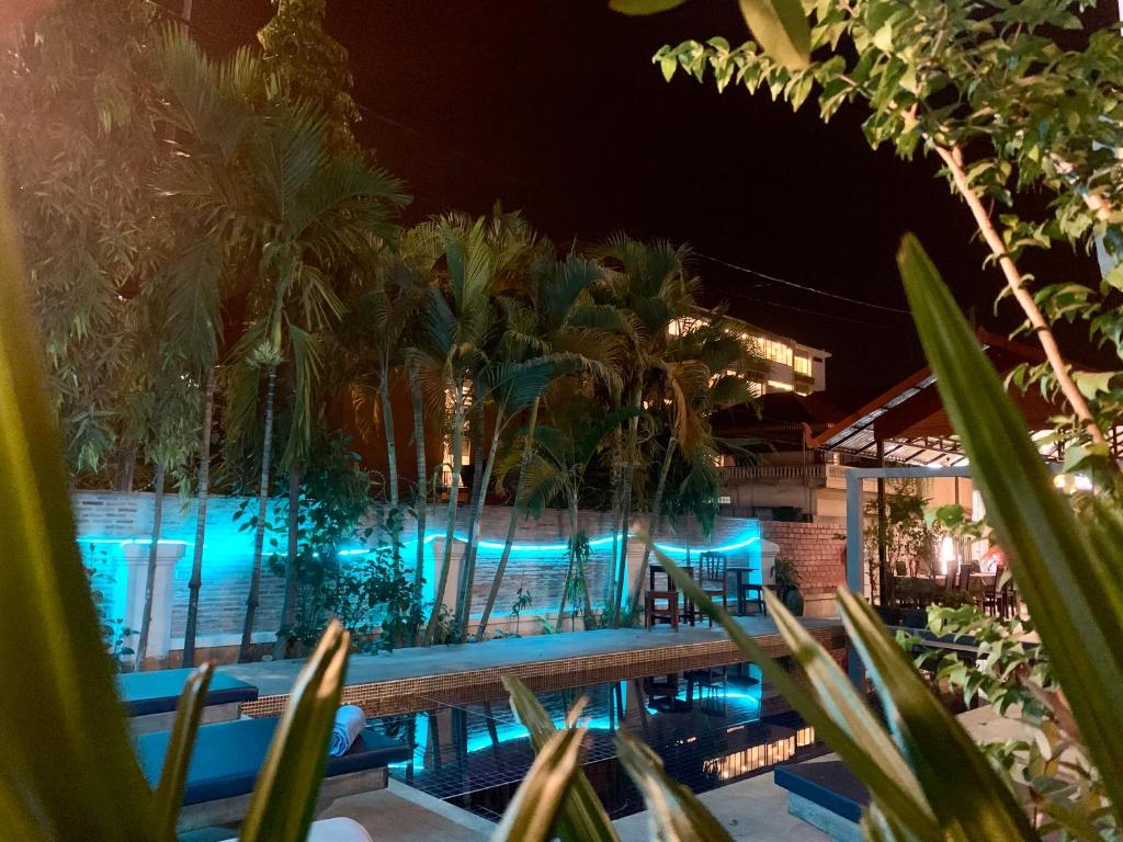 ザ ワン バイ ニカ (The One by Nika)