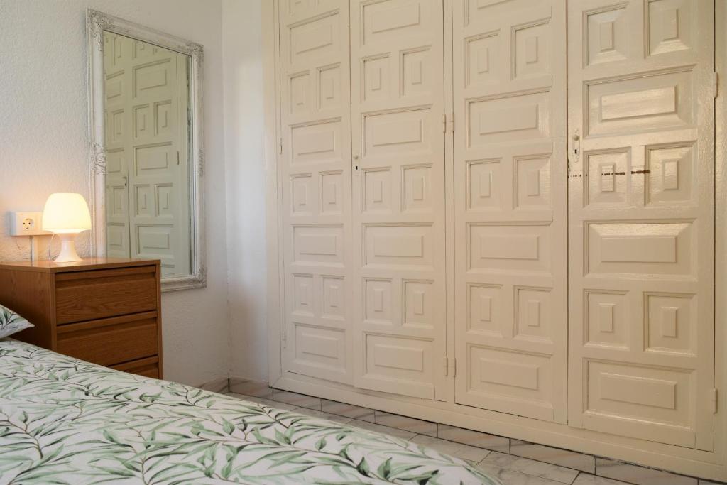 Luminoso apartamento que tiene amplia terraza, gran piscina y a 4 min de la playa - 5