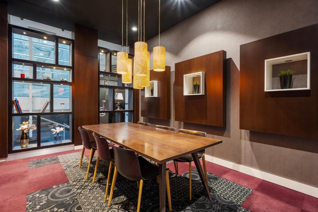 Tárgyalóterem/bálterem