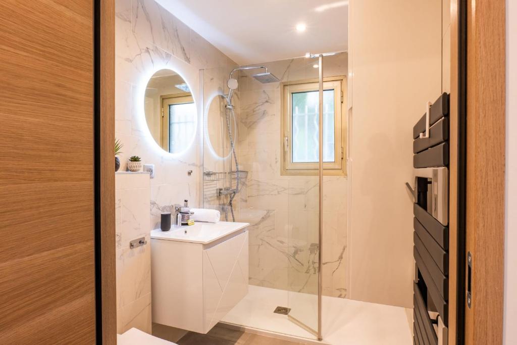 RARE ! Studio with terrace 5min walk to the Palais - 4