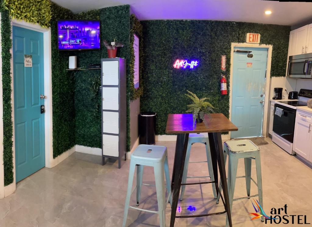 Entrance, Art Graffiti in Miami (FL)