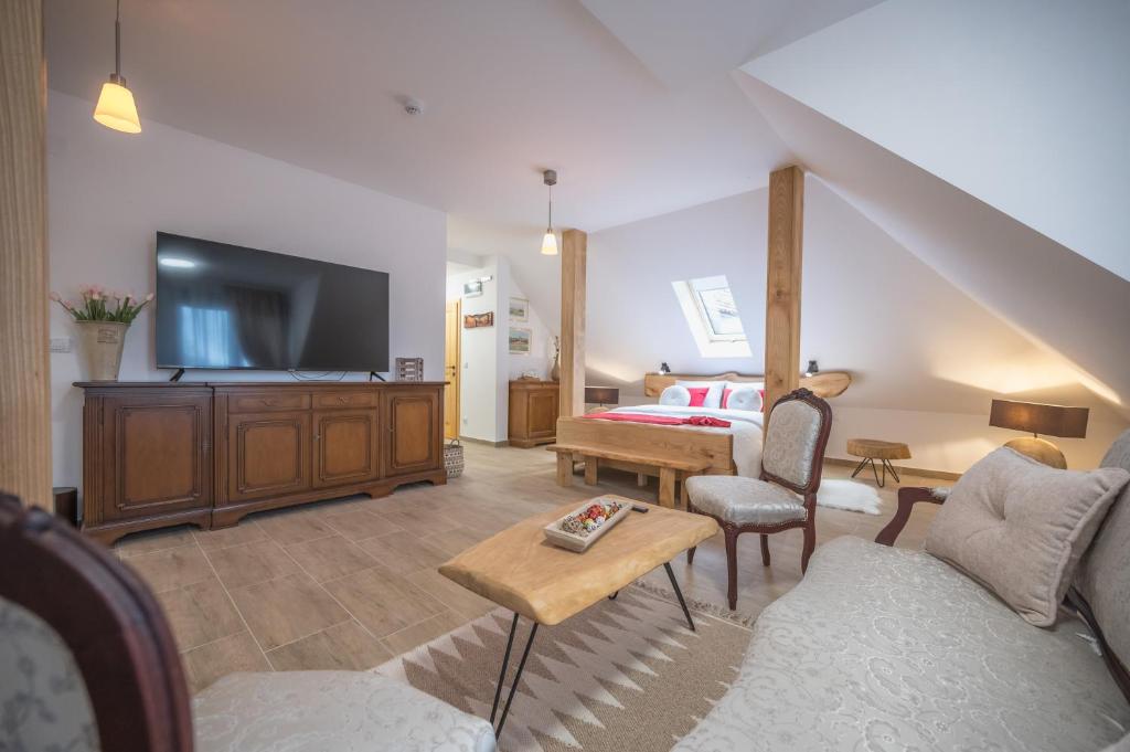 Konak Lecic, Tršić