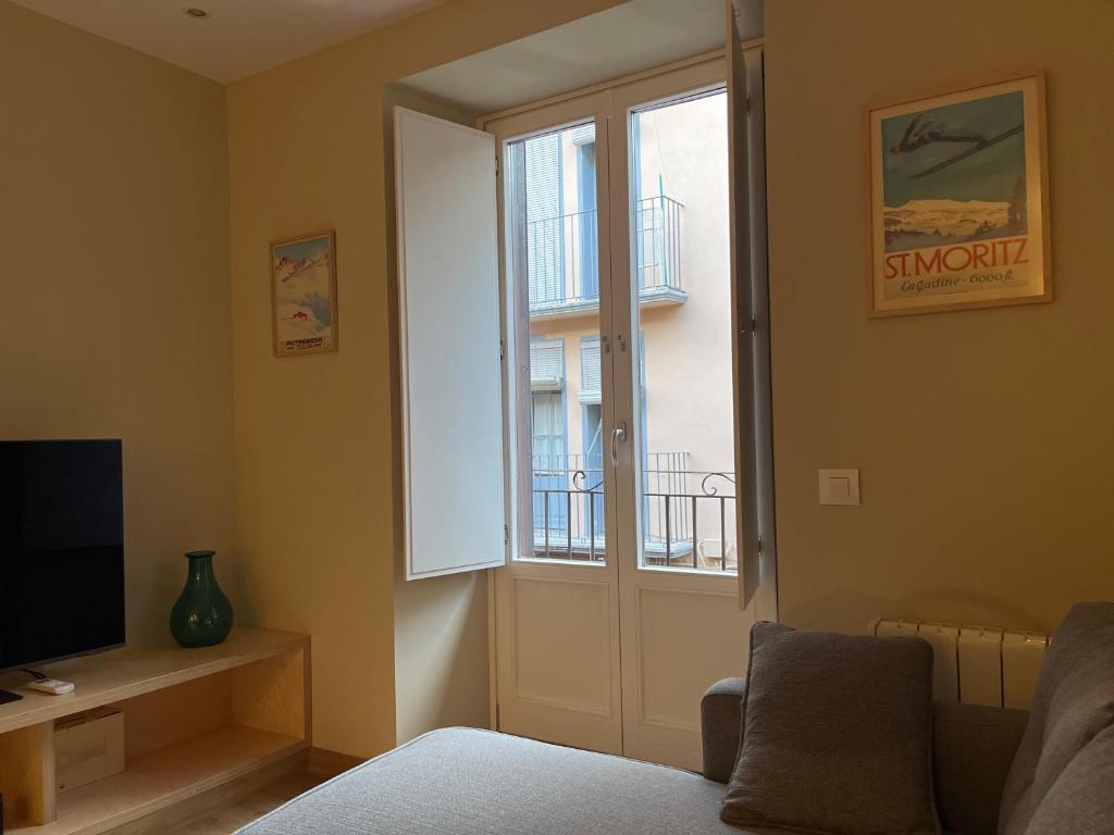 HERITAGE APARTMENTS CERDANYA al carrer Major i parking - 5