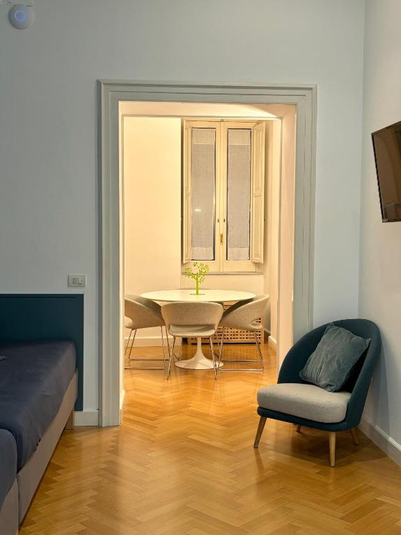 NAPOLIFOREVER ELEGANT APARTMENT Casa Vacanze a Chiaia CENTRO - 2