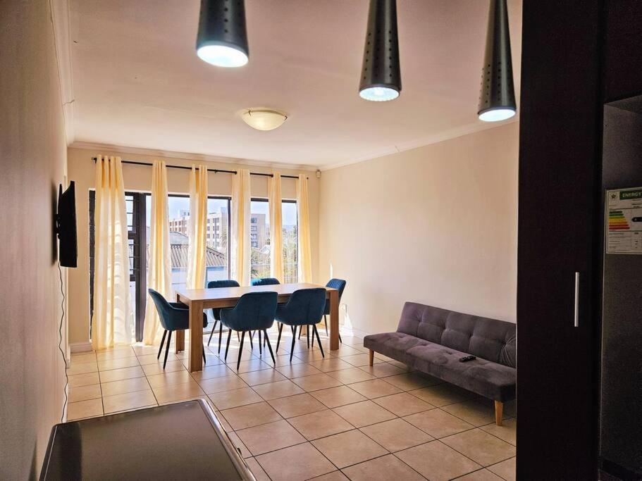 Strand Beach Apartment, Кейптаун