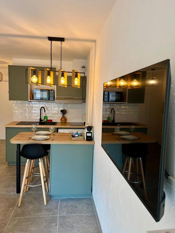 Studio Climatisé, Cosy et Calme au Centre Ville, Antibes