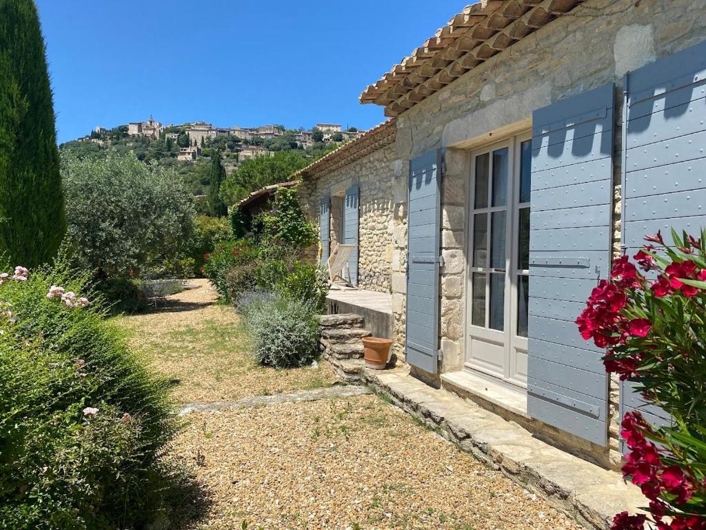 In Gordes, facing the entire Luberon Park a beautiful 5 bedrooms house - 4