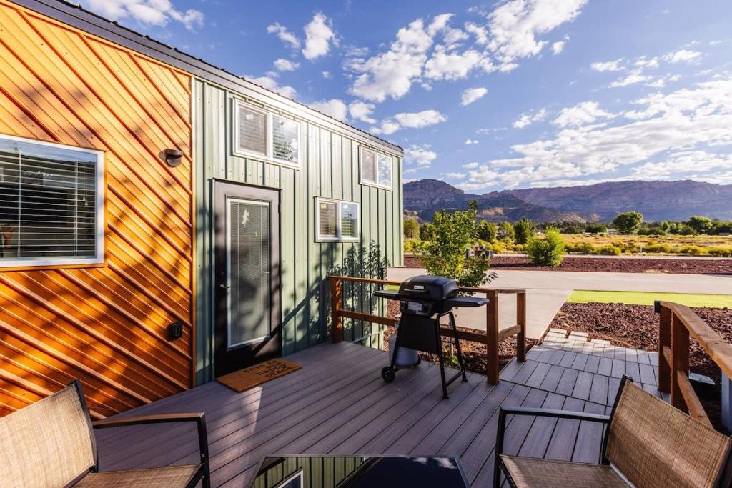 The Narrows Tiny Home, Apple Valley