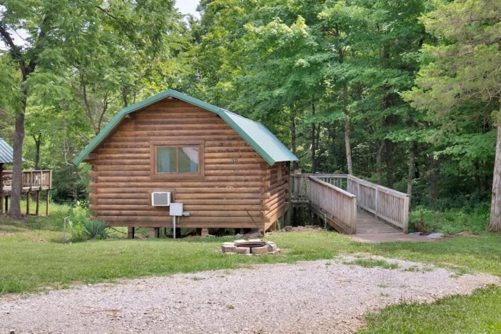 Rustic Cabin with Pool Access, Bloomington