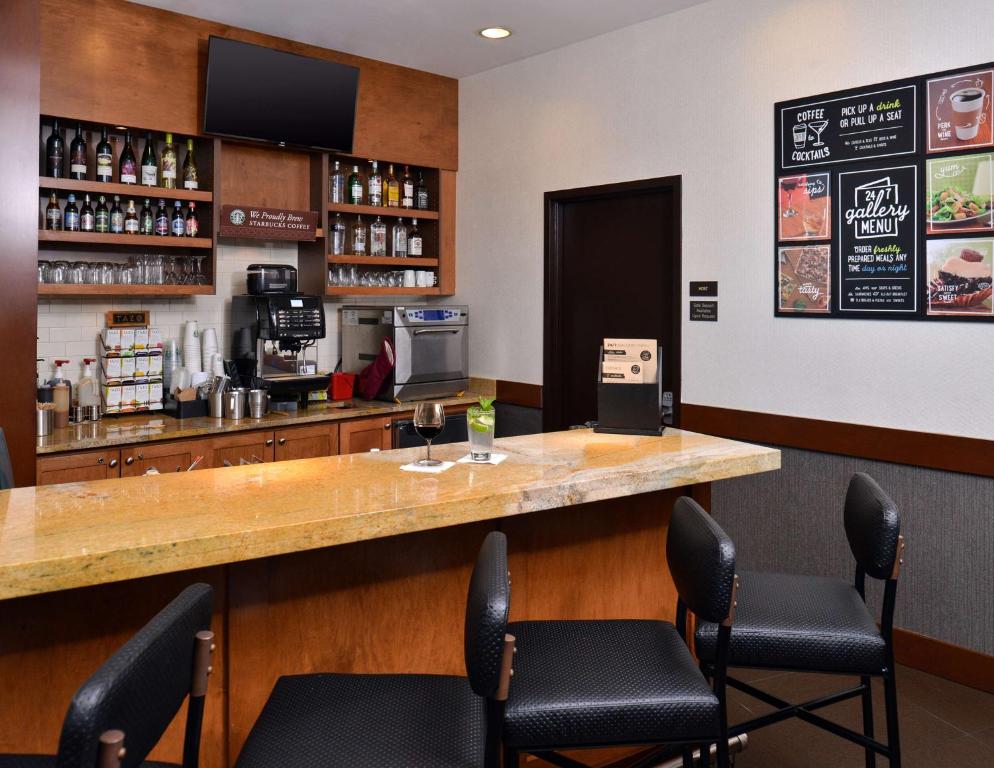 Bar/lounge