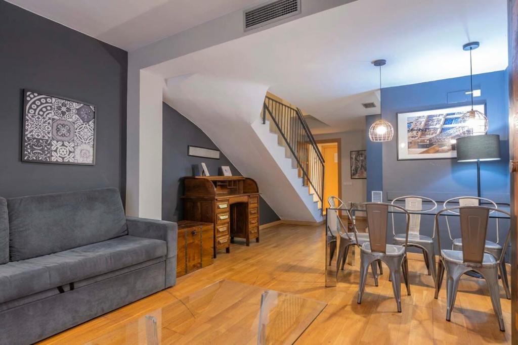 The Collection Barcelona - Bright and modern Duplex with terrace in Eixample district P1 - 3