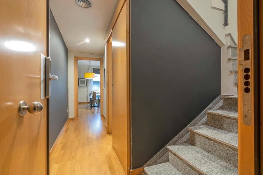 The Collection Barcelona - 2 bedroom Duplex apartment with balcony 4-3 - 3