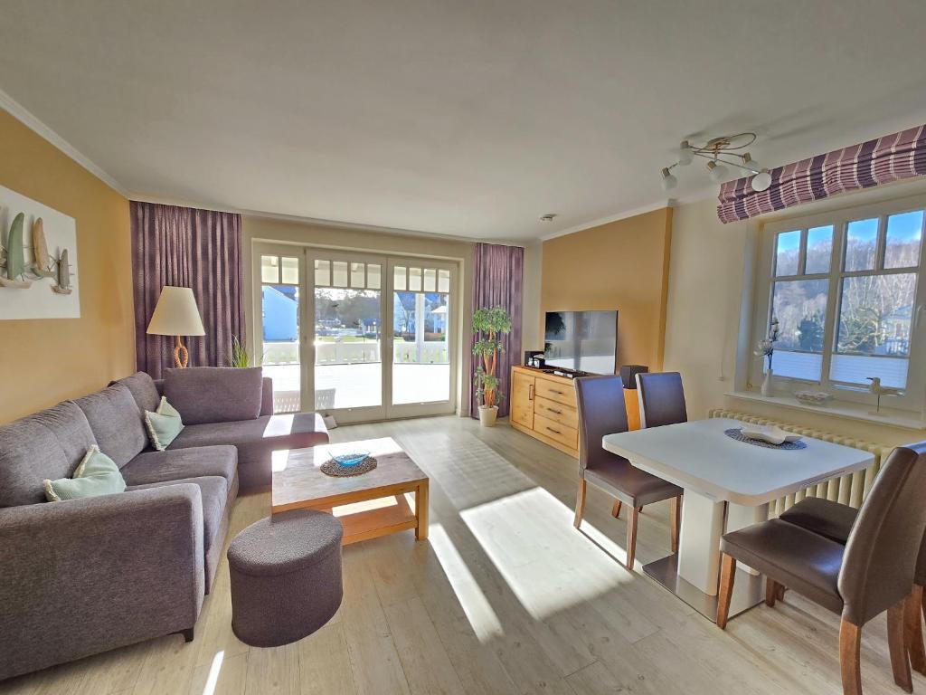 Dünenpark Binz - Komfortplus Ferienwohnung mit 1 Schlafzimmer und Balkon im Obergeschoss 119, Binz