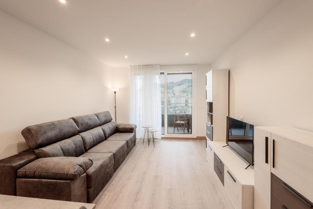 Artik I Local Rentss, Zarautz