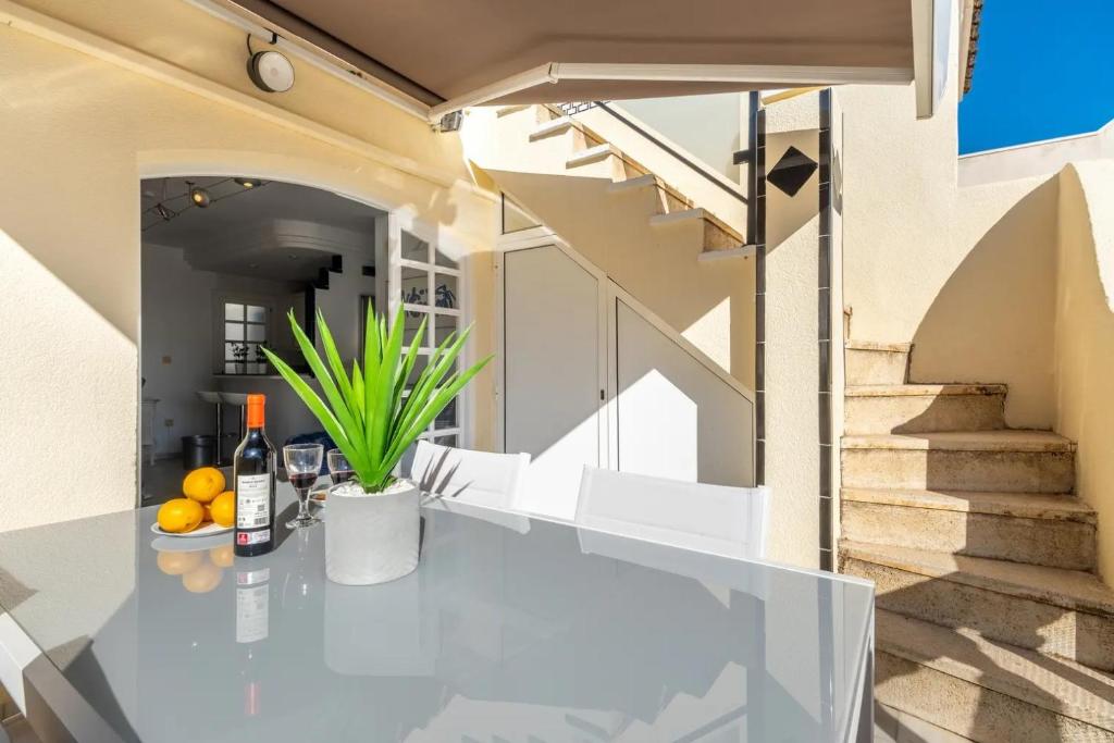 Amazing penthouse on the beach, sea views, WIFI, airconditioning and parking - 5