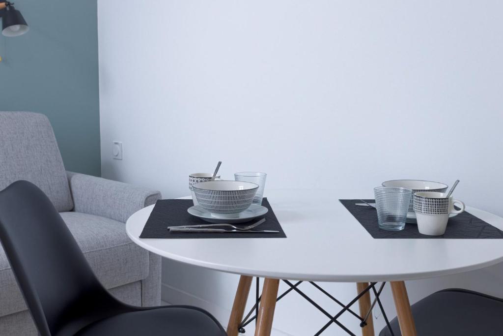 LE MIMONT studio central et calme, séjours en couple ou congrès - 2