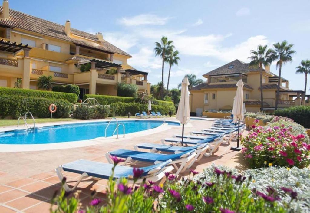 Superb Front Line Location with Heated Pool - 3