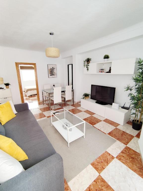 Amplio apartamento de 3 Habitaciones en el Centro de Málaga - 1