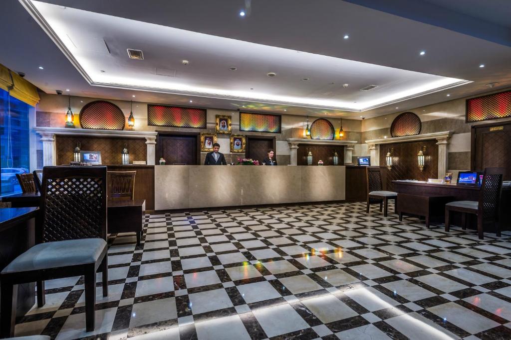 Lobby, First Central Hotel Suites in Dubai