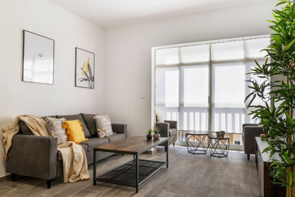 Apartment Pink La marina - 1