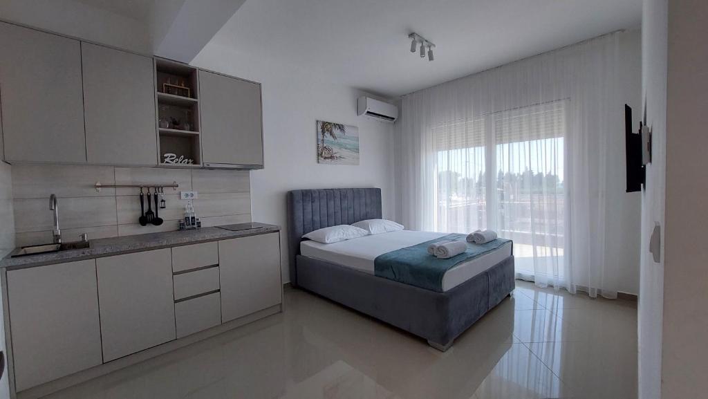D&M Studio Apartments - 1