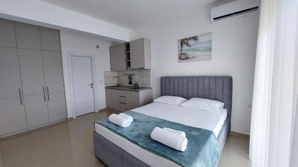 D&M Studio Apartments - 3