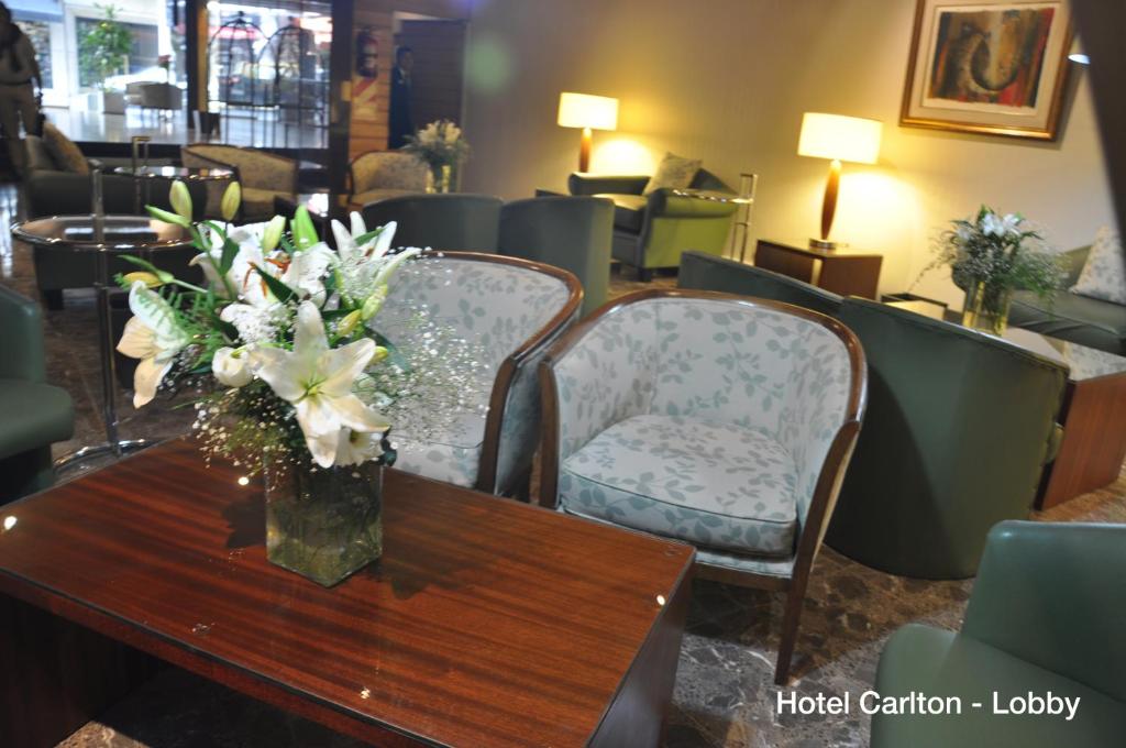 Hotel Solans Carlton photo