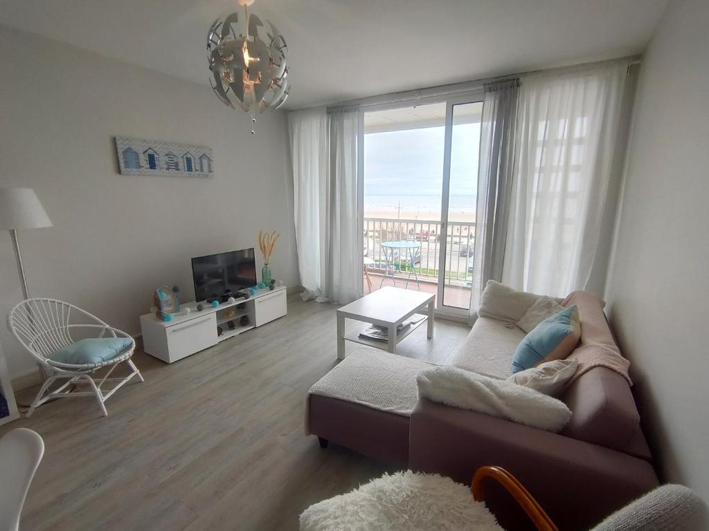 Appartement cosy rénové vue mer, proche plage et animations - FR-1-323-472 - 3