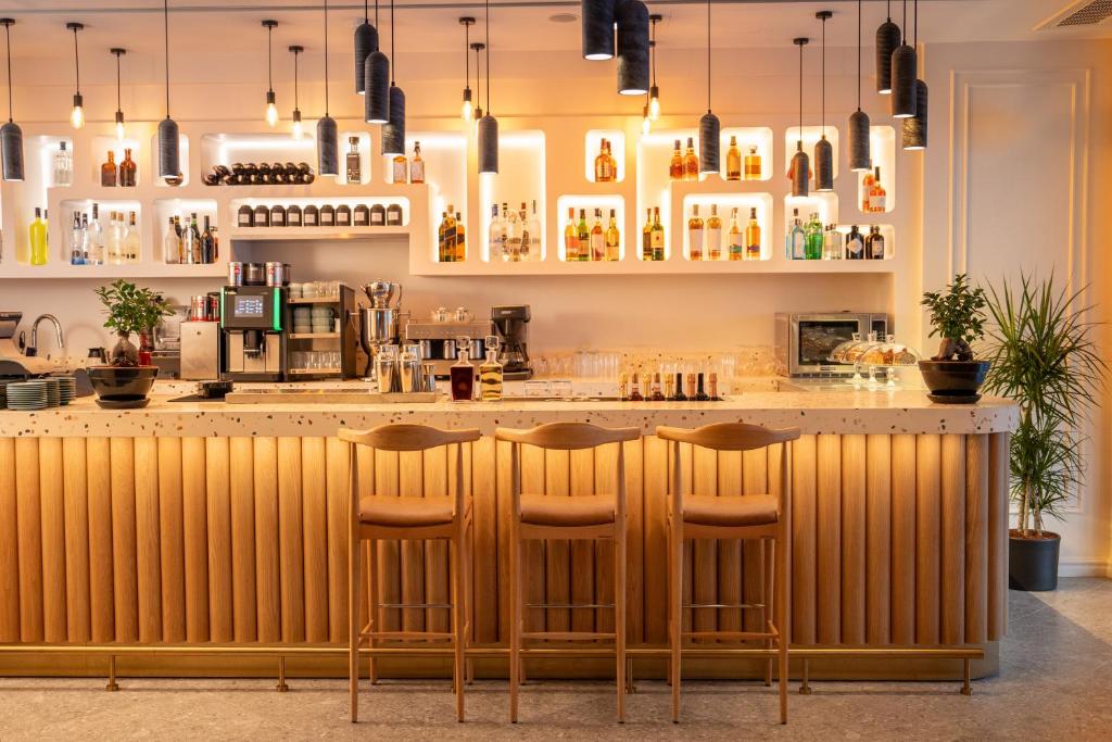 طعام و مشروبات