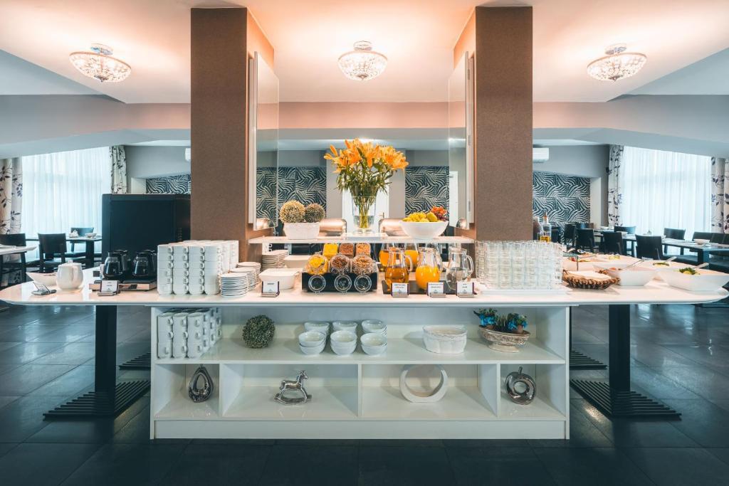 ホテル エリゼ (Hotel Elysee) レストラン