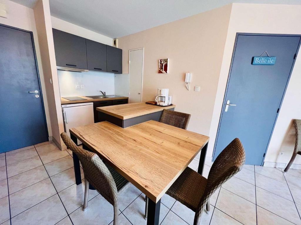 Quiberon : 2 pièces avec balcon, animaux acceptés, parking étroit - FR-1-478-112 - 4