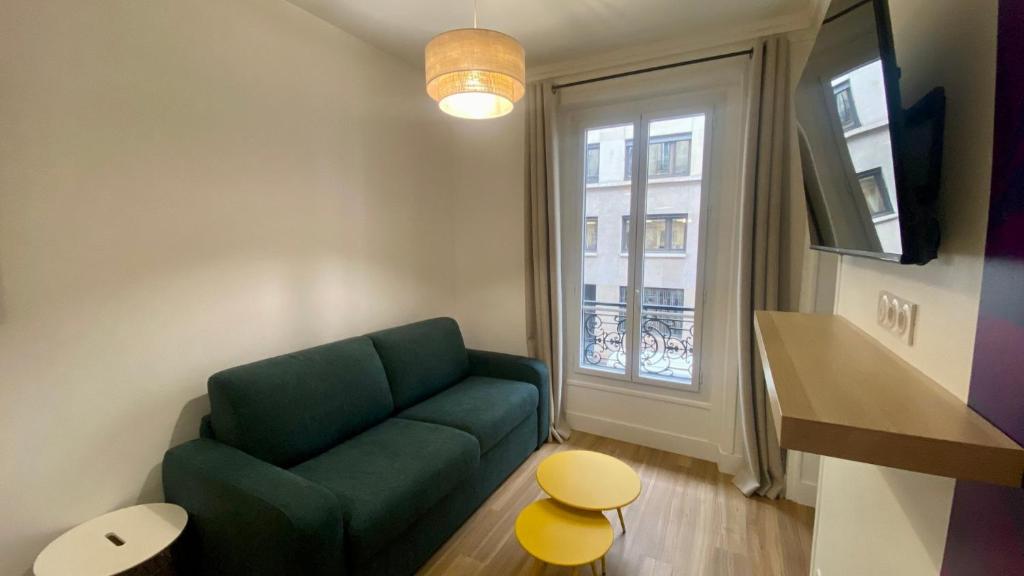 Appartement lumineux proche Saint-Lazare - 8P - 2