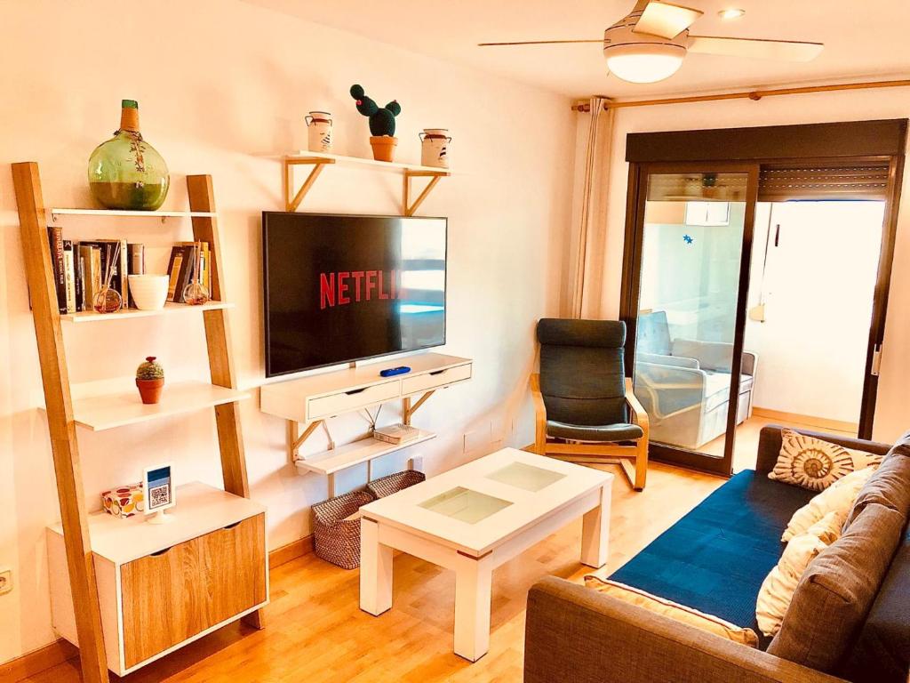 PERFECTO PAREJAS/FAMILIAS. A 500 METROS PLAYA - 2