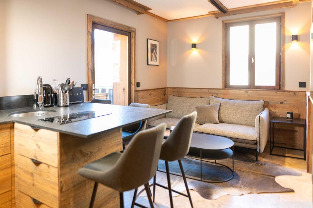 Apartment with terrace and parking heart of Megève - 2
