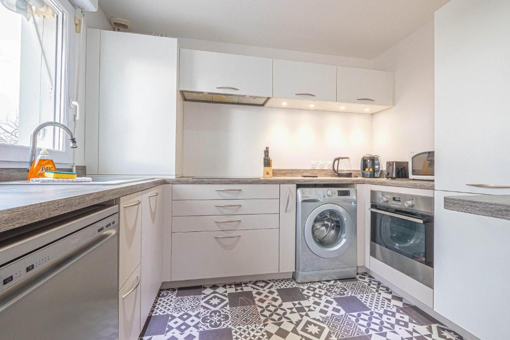 *Disneyland-Paris* 9 pers, 2 parkings, Wifi, AC - 4