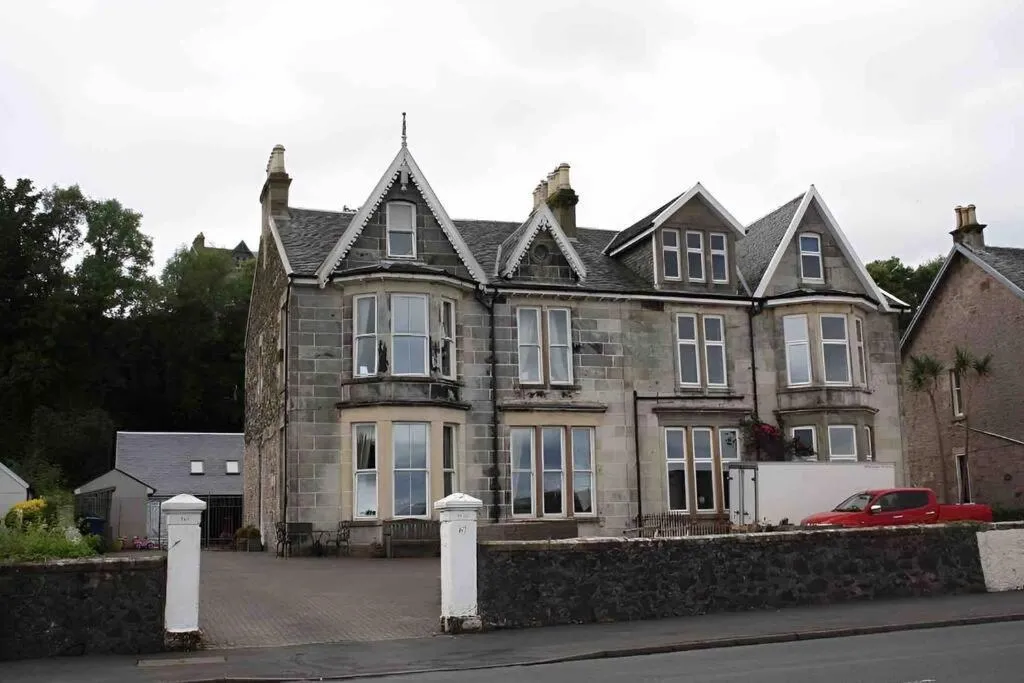 Island Seaview Villa with Swim Spa & Sauna, hotel v destinaci Rothesay
