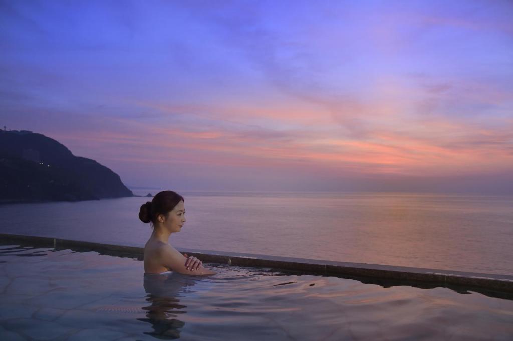 Open air bath