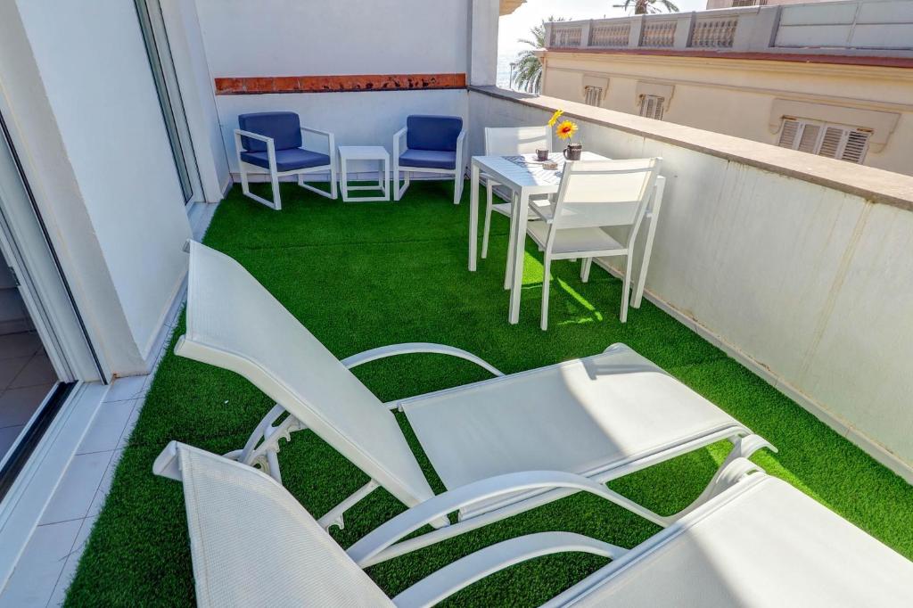 White Penthouse by Hello Homes Sitges - 5