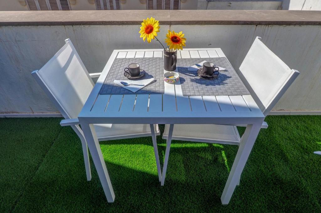 White Penthouse by Hello Homes Sitges - 2