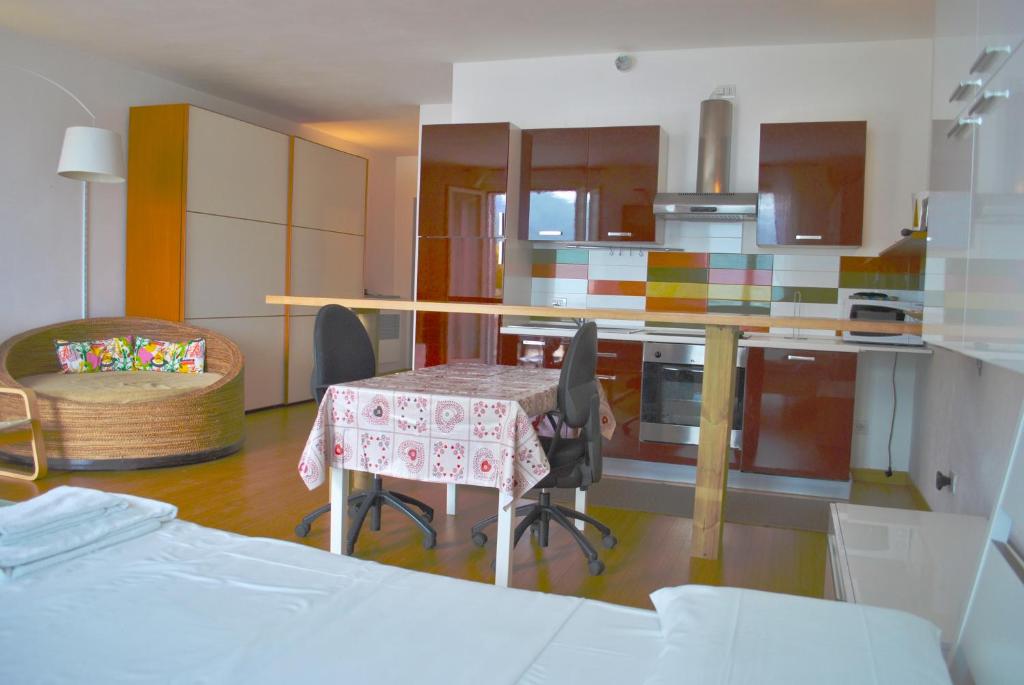Studio Apartment Open Space with Terrace - 5